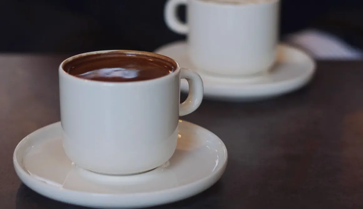 Kaffekop, notesbog og stilhed: det bruger vi i den gode samtale